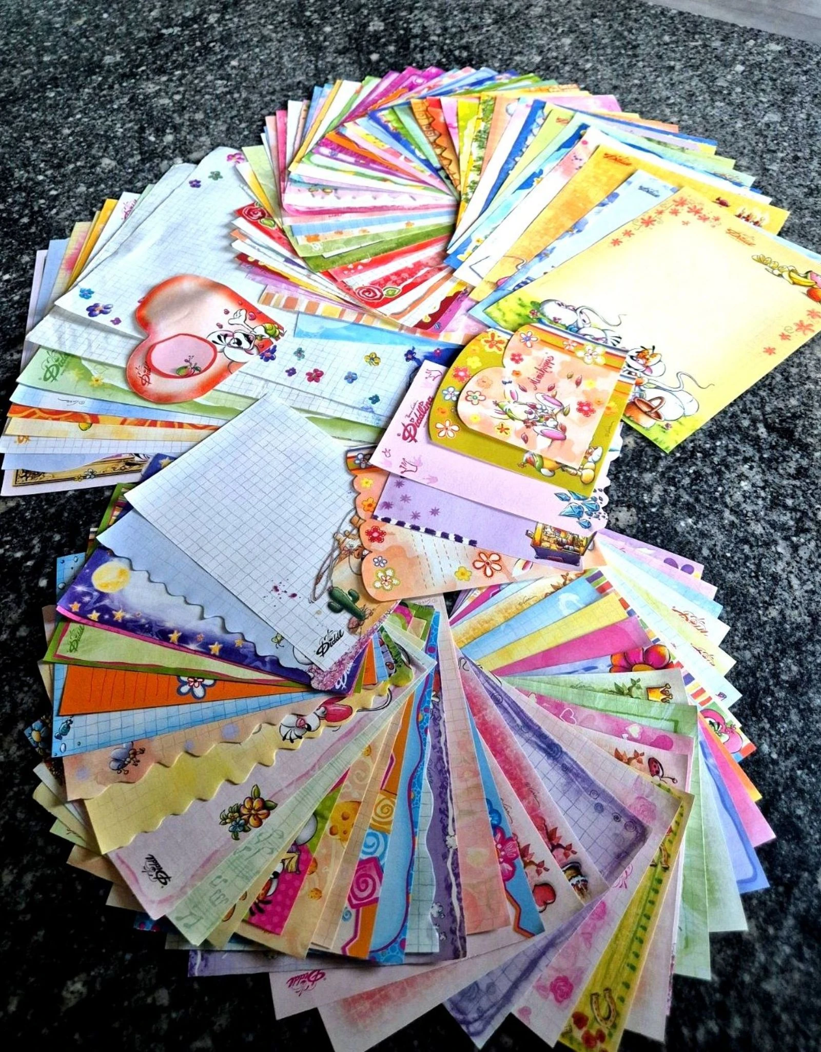 Set van 100 Diddl blaadjes 